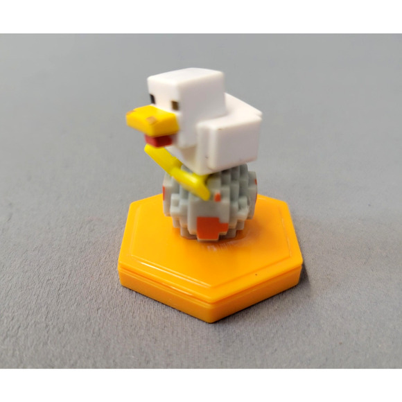 Minecraft Earth Boost Mini Chicken Figure Mattel 2019 Yellow Hex Base GXT42 Toy - Picture 2 of 8